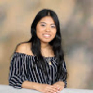 Meet your Posher, Elia